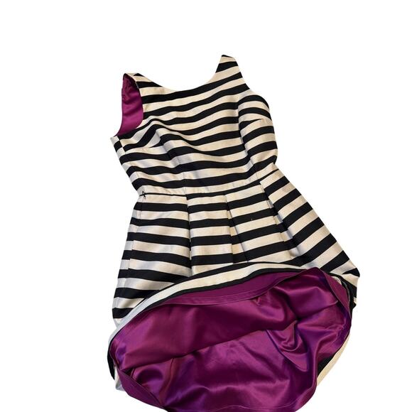 White House Black Market Dresses & Skirts - White House Black Market Dress Women's Size 2 Black White Striped Fit Flare